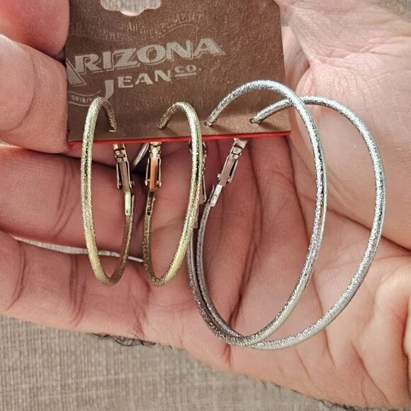 Arizona Jean Company Women Earrings Silver and Gold Tone Hoop Loop Jewelry - Picture 1 of 10